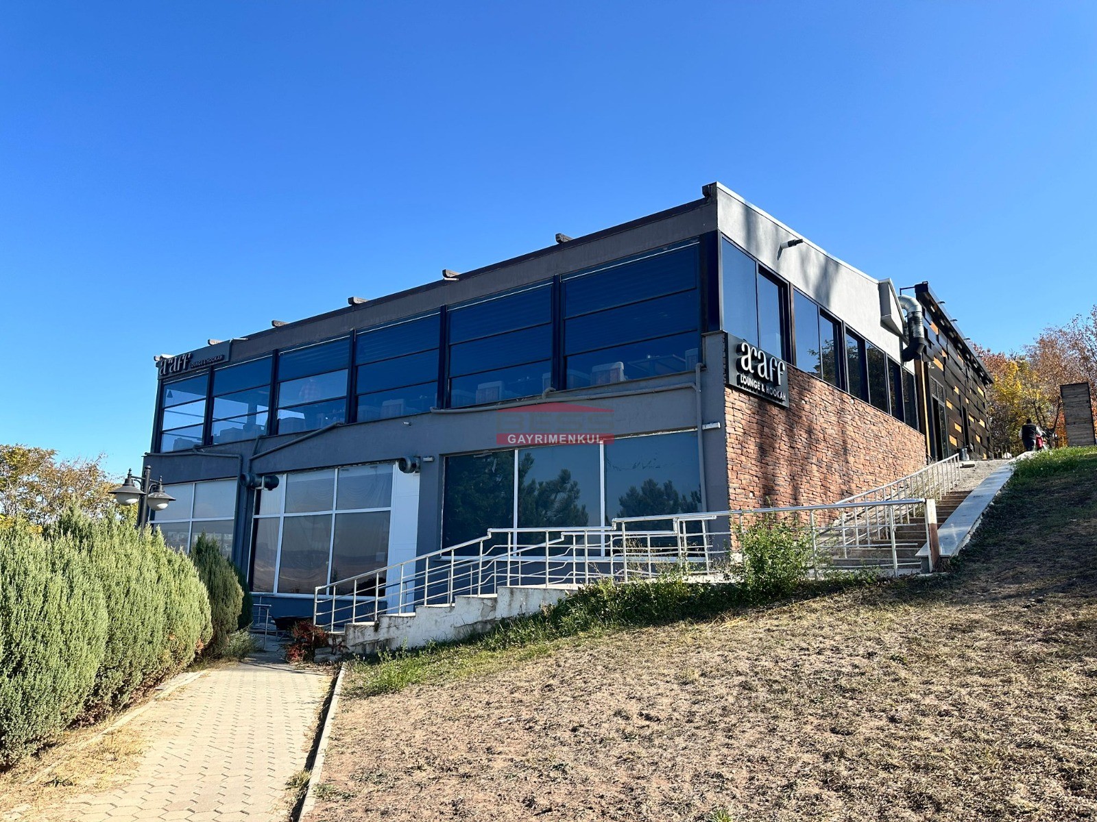 Bess | BESS'DEN PANORAMİK ŞEHİR MANZARALI SATILIK 1400M2 İŞ YERİ