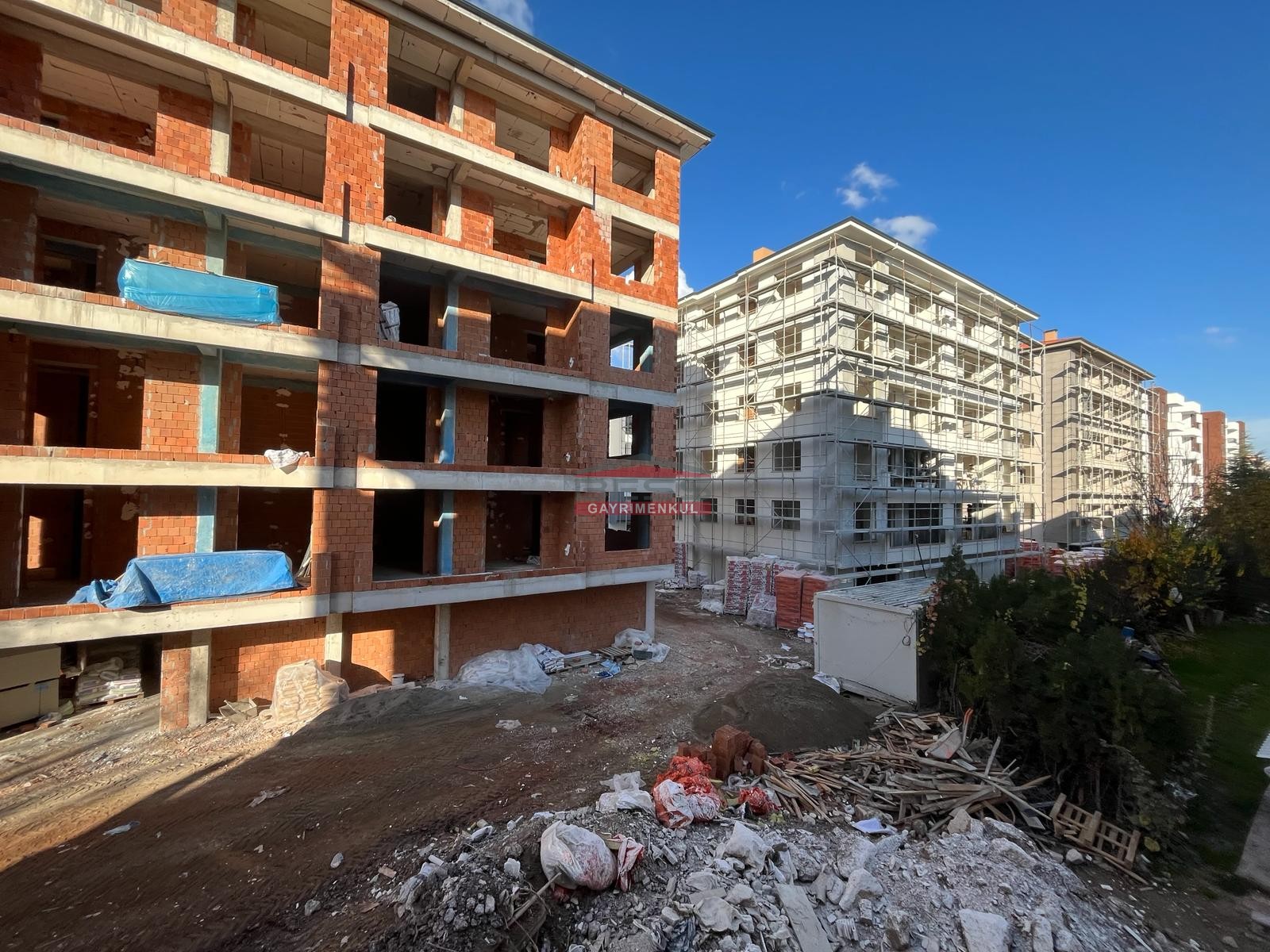 Bess | BESS'DEN AKARBAŞI MAH. ATATÜRK BULVARI YAKINI SATILIK 2+0 DAİRE