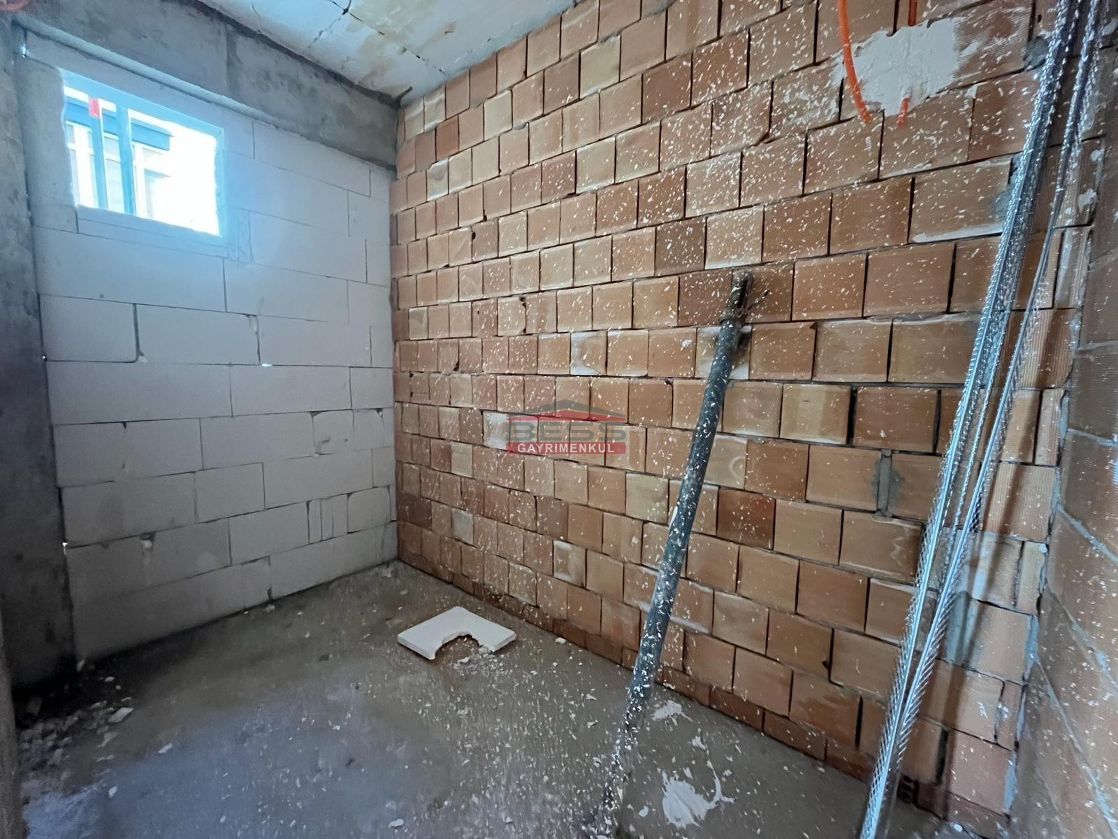 Bess | BESS'DEN AKARBAŞI MAH. ATATÜRK BULVARI YAKINI SATILIK 2+0 DAİRE