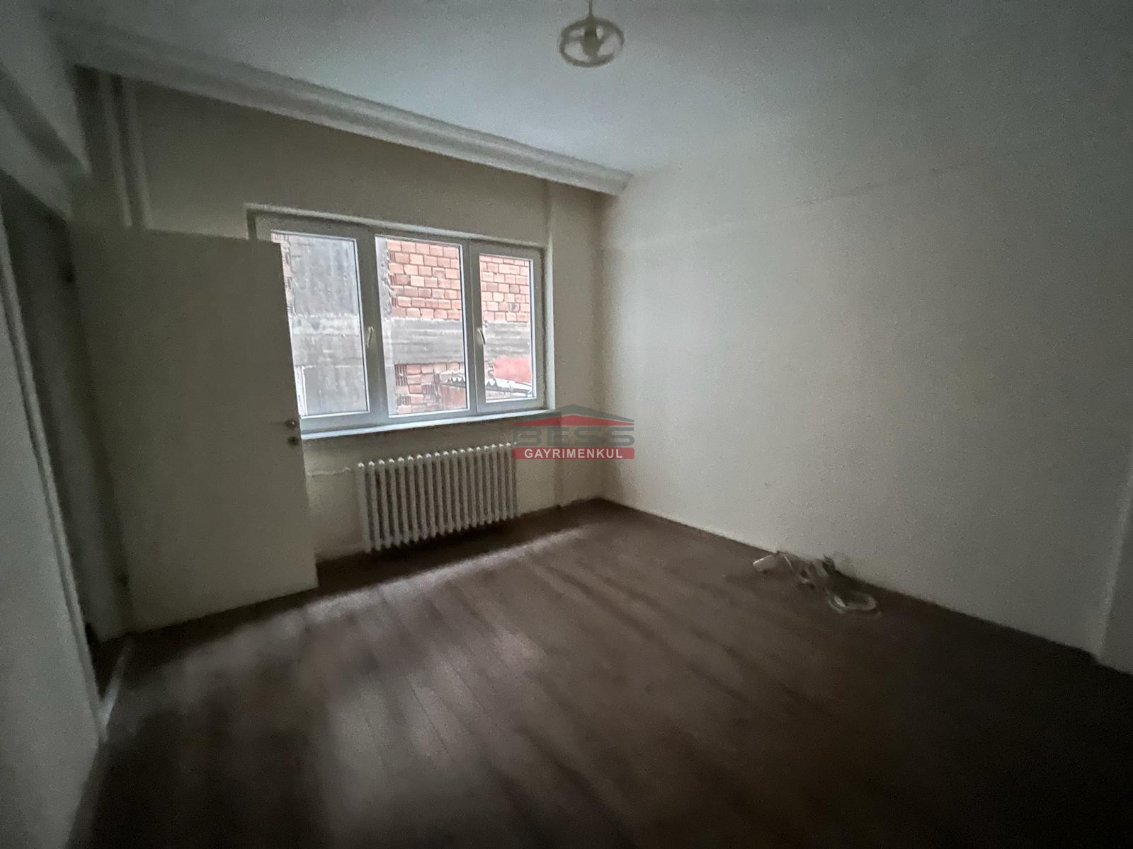 Bess | BESS'DEN ARİFİYE MH. SÜLEYMAN ÇAKIR CAD. ÜZERİ KİRALIK 4+1 DAİRE