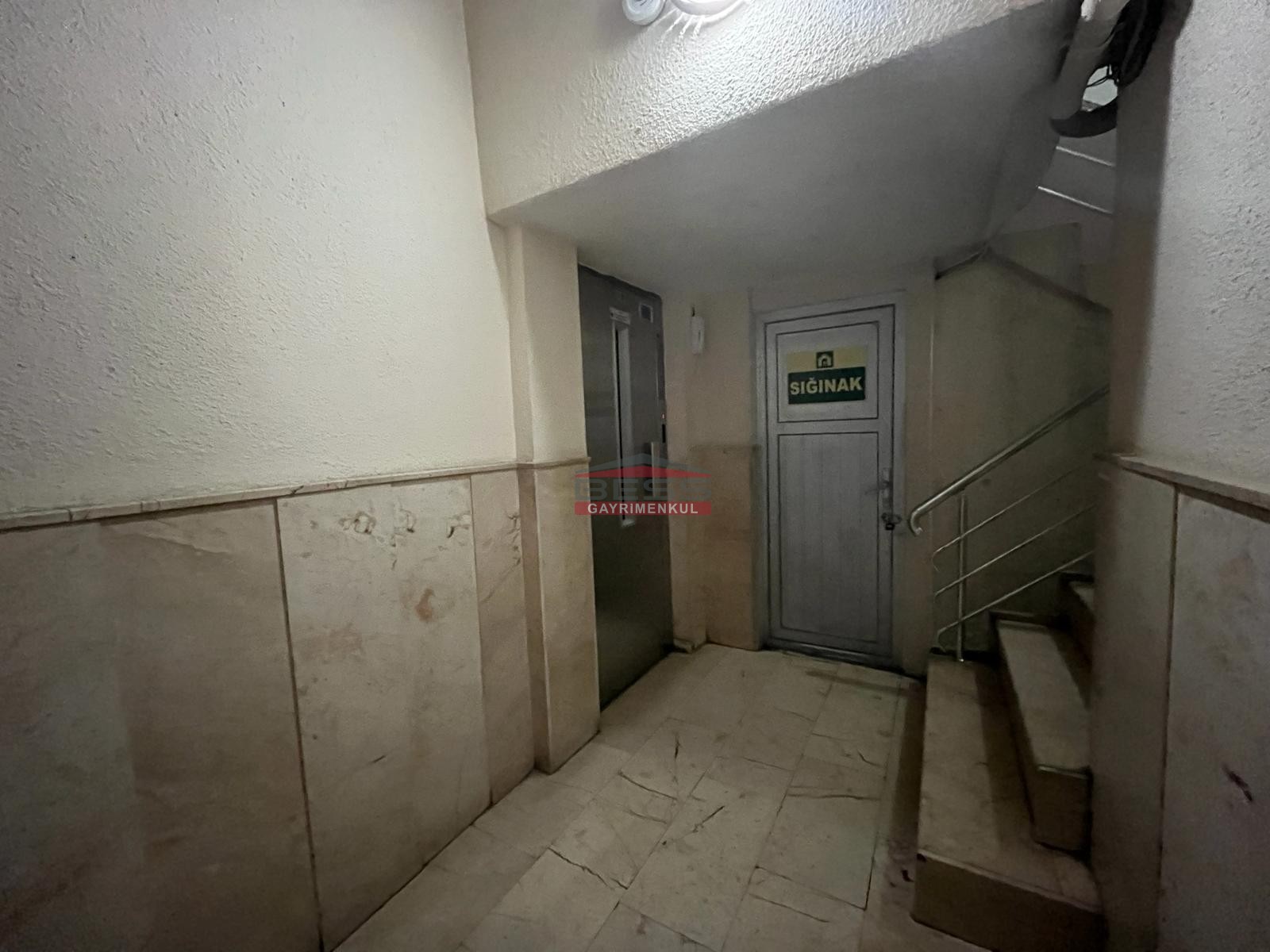 Bess | BESS'DEN ARİFİYE MH. SÜLEYMAN ÇAKIR CAD. ÜZERİ KİRALIK 4+1 DAİRE