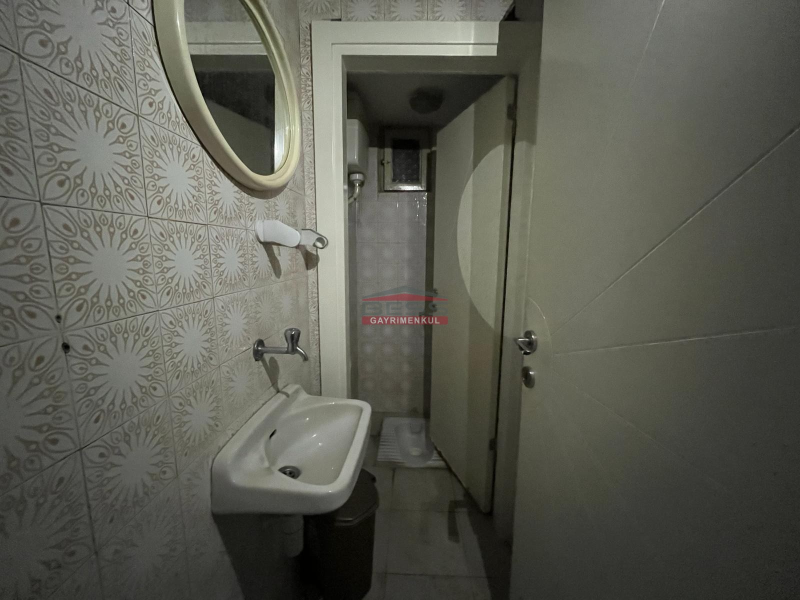 Bess | BESS'DEN ARİFİYE MH. SÜLEYMAN ÇAKIR CAD. ÜZERİ KİRALIK 4+1 DAİRE