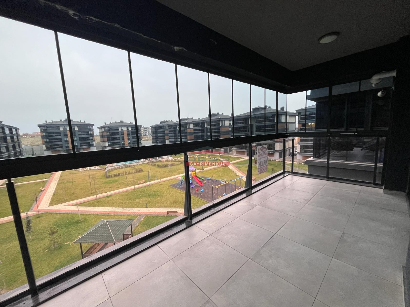 Bess | BESS'DEN VADİŞEHİR MAH.ESVADİ KONUTLARI'NDA SATILIK 3+1 DAİRE