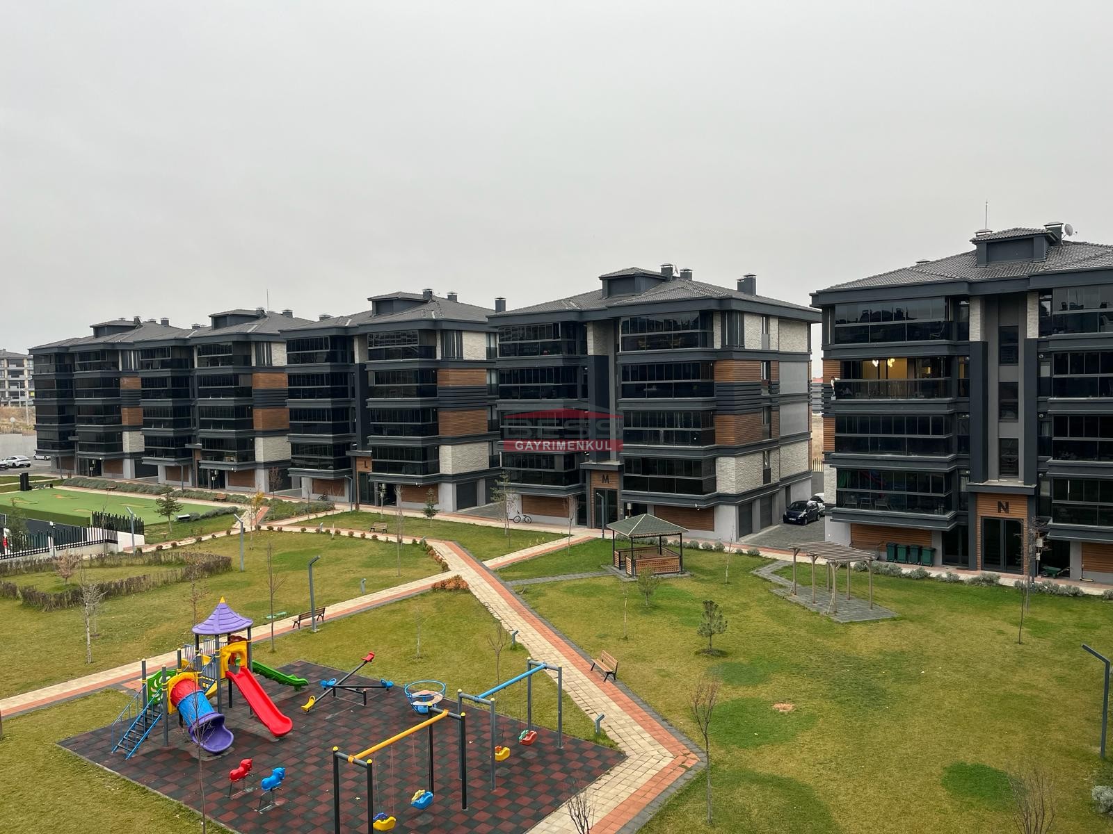 Bess | BESS'DEN VADİŞEHİR MAH.ESVADİ KONUTLARI'NDA SATILIK 3+1 DAİRE