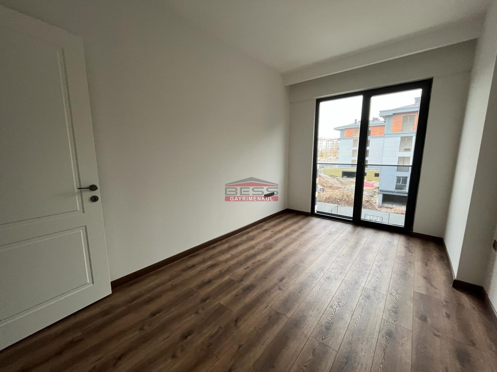 Bess | BESS'DEN VADİŞEHİR MAH.ESVADİ KONUTLARI'NDA SATILIK 3+1 DAİRE