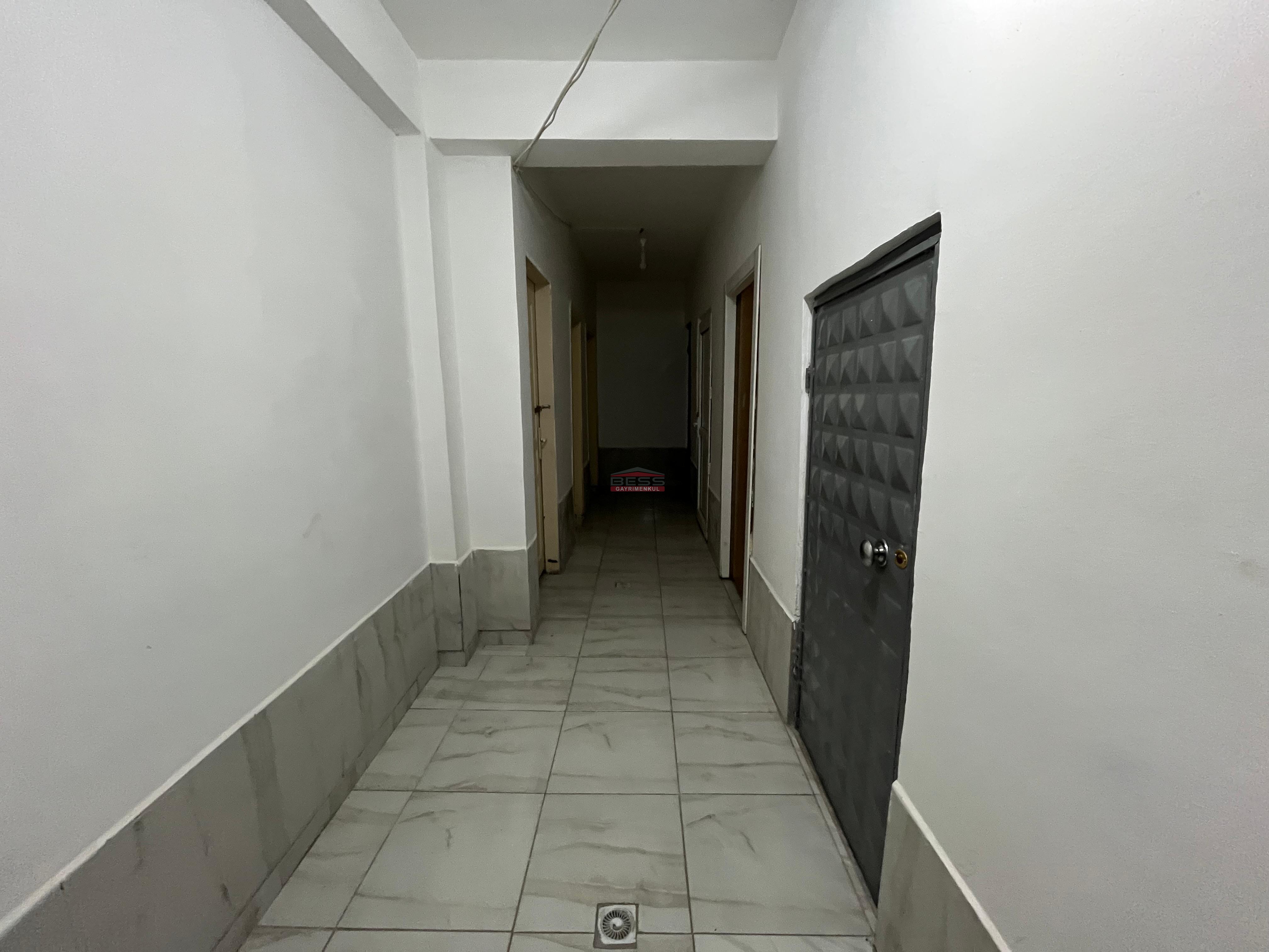 Bess | BESS'DEN ORHAN OĞUZ CD. YAKINI BAHÇELİEVLER'DE SATILIK 3+1 DAİRE