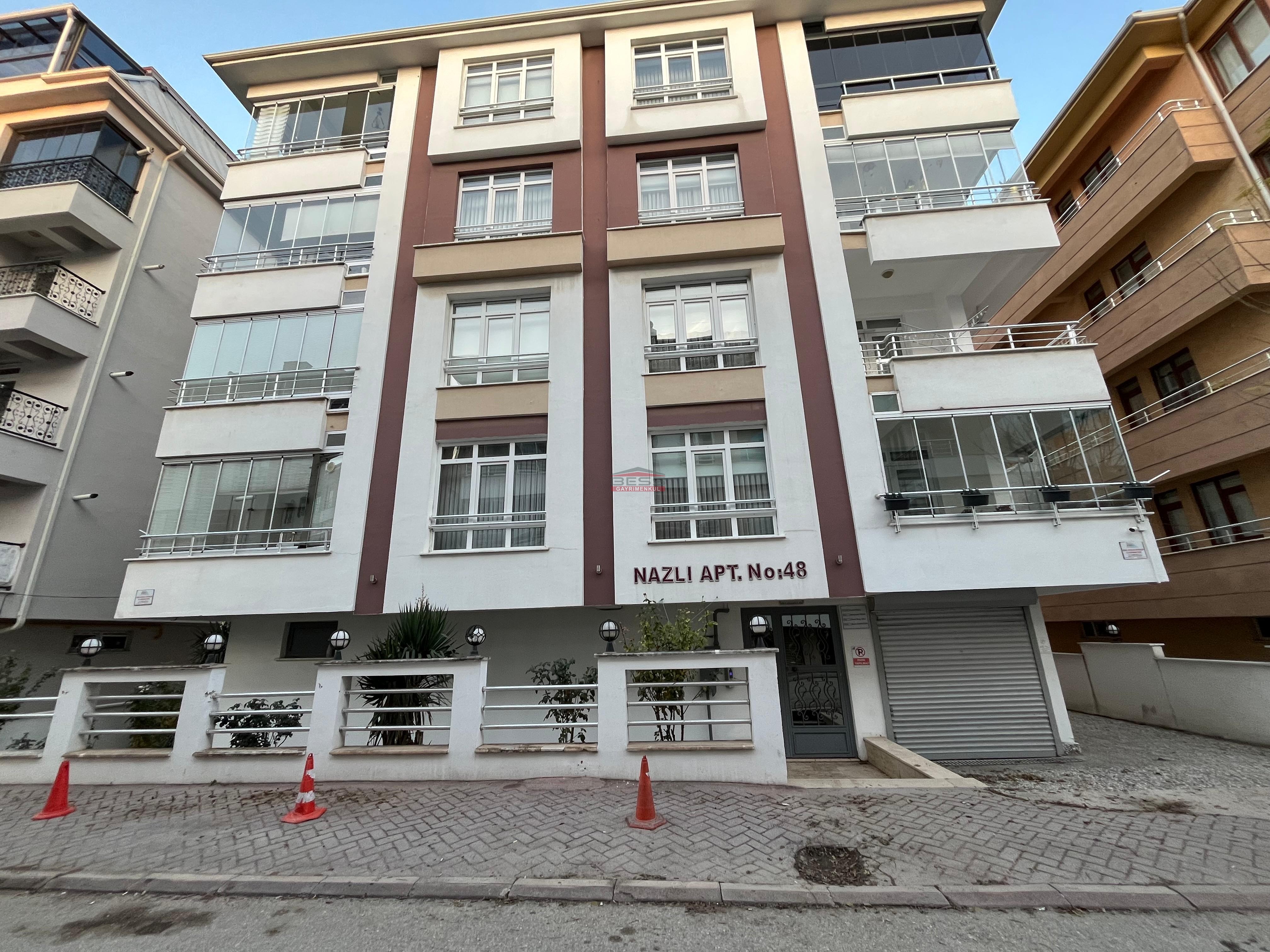 Bess | BESS'DEN ORHAN OĞUZ CD. YAKINI BAHÇELİEVLER'DE SATILIK 3+1 DAİRE