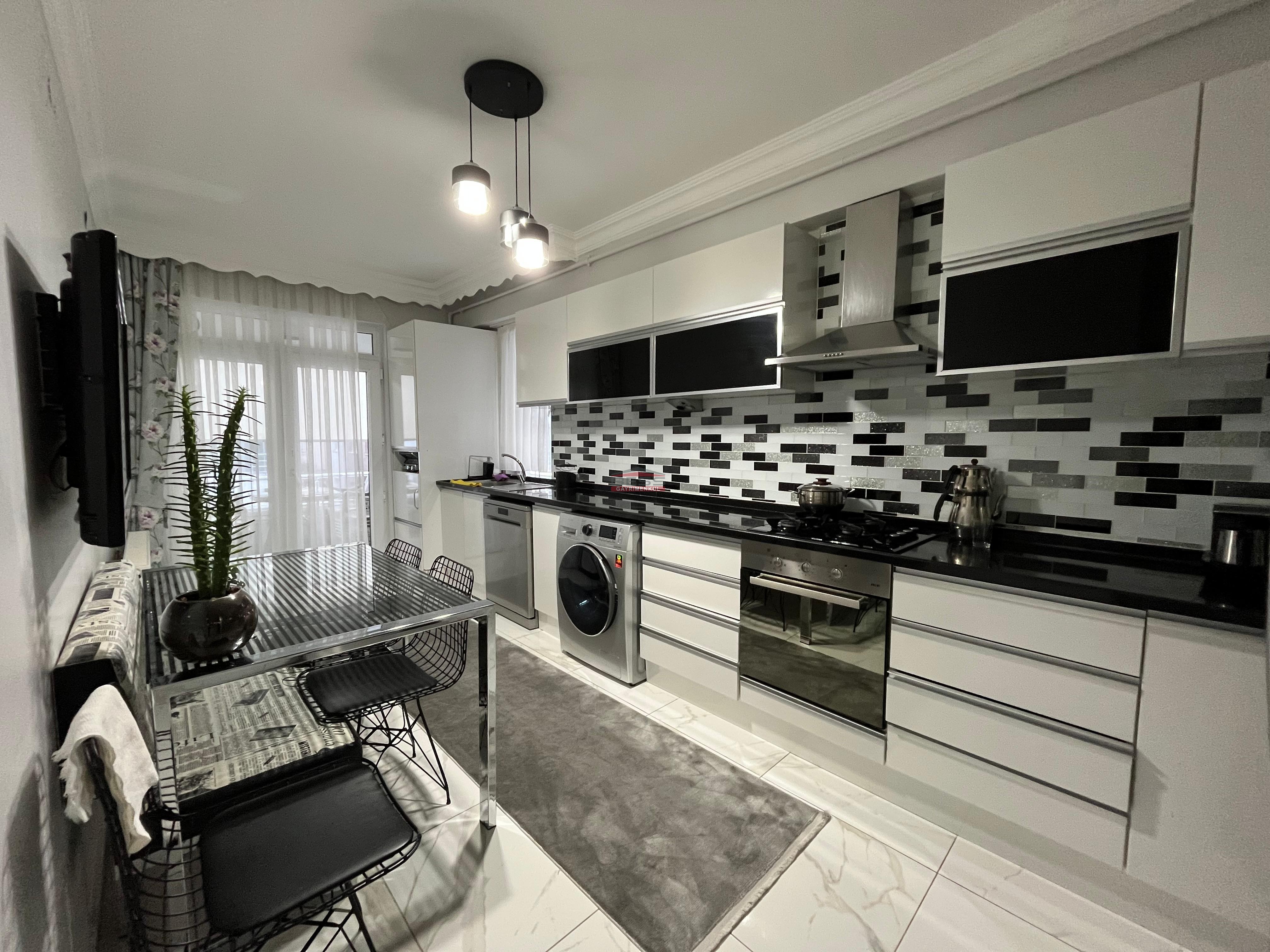 Bess | BESS'DEN ORHAN OĞUZ CD. YAKINI BAHÇELİEVLER'DE SATILIK 3+1 DAİRE