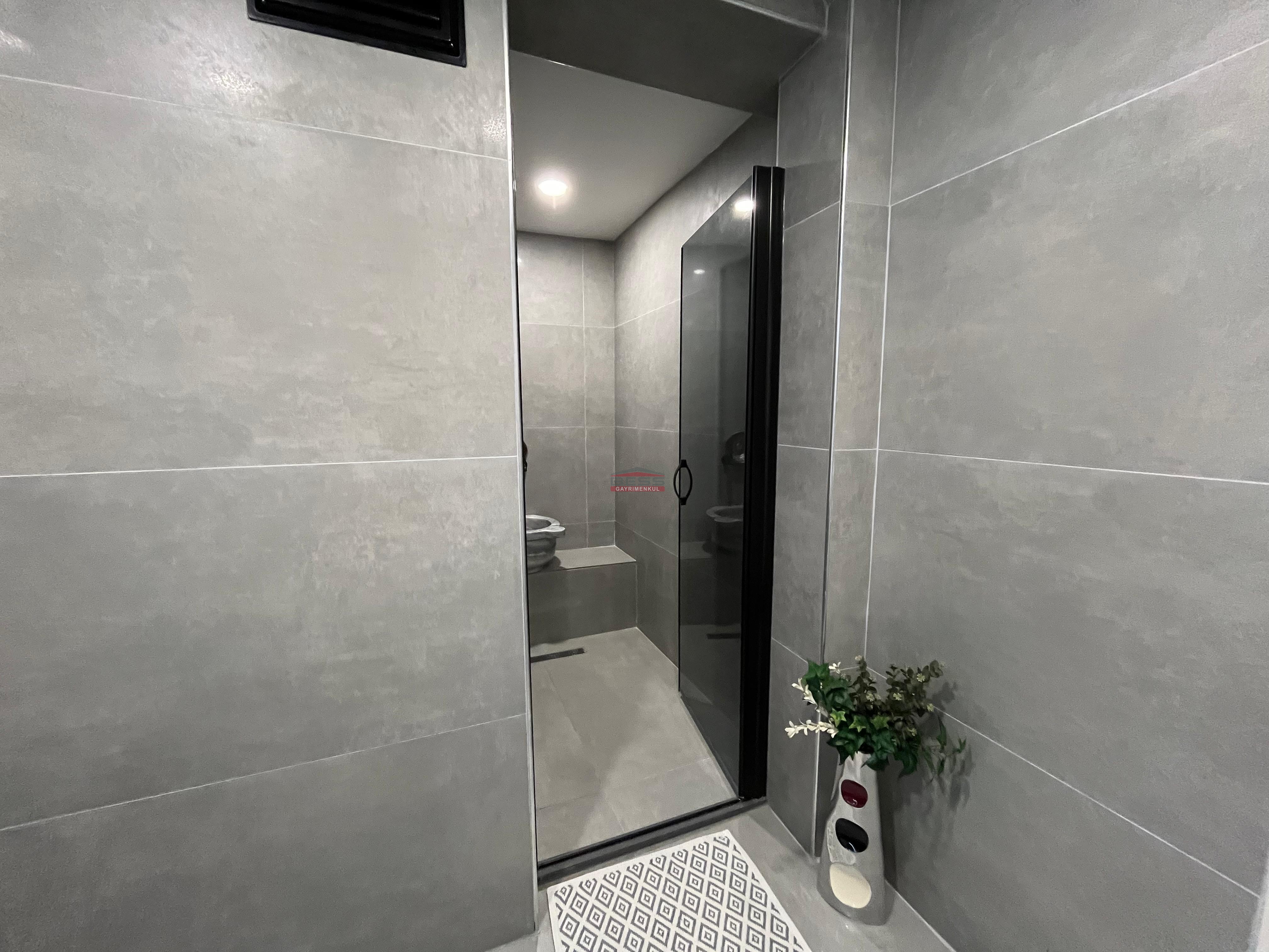 Bess | BESS'DEN ORHAN OĞUZ CD. YAKINI BAHÇELİEVLER'DE SATILIK 3+1 DAİRE