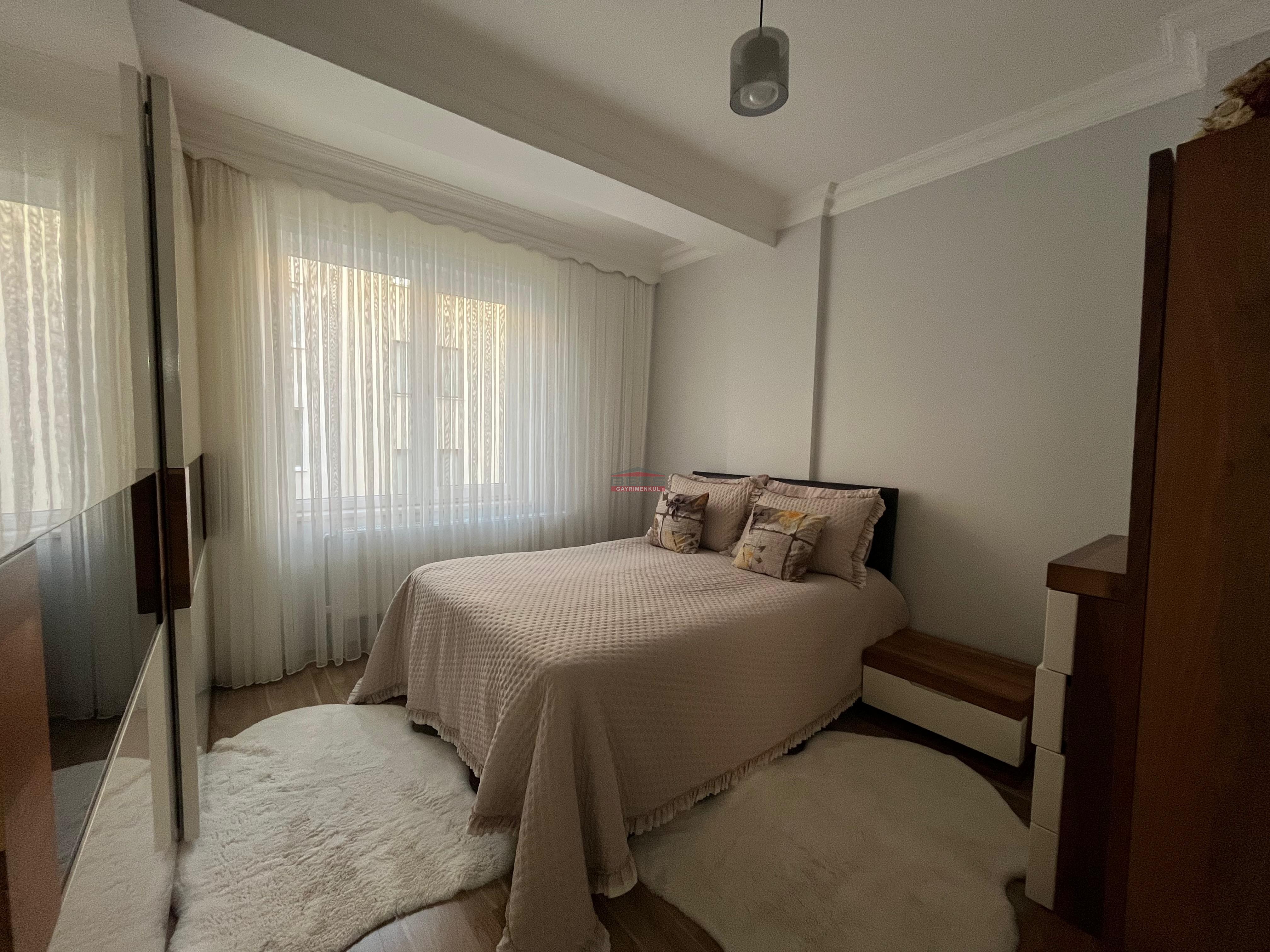 Bess | BESS'DEN ORHAN OĞUZ CD. YAKINI BAHÇELİEVLER'DE SATILIK 3+1 DAİRE