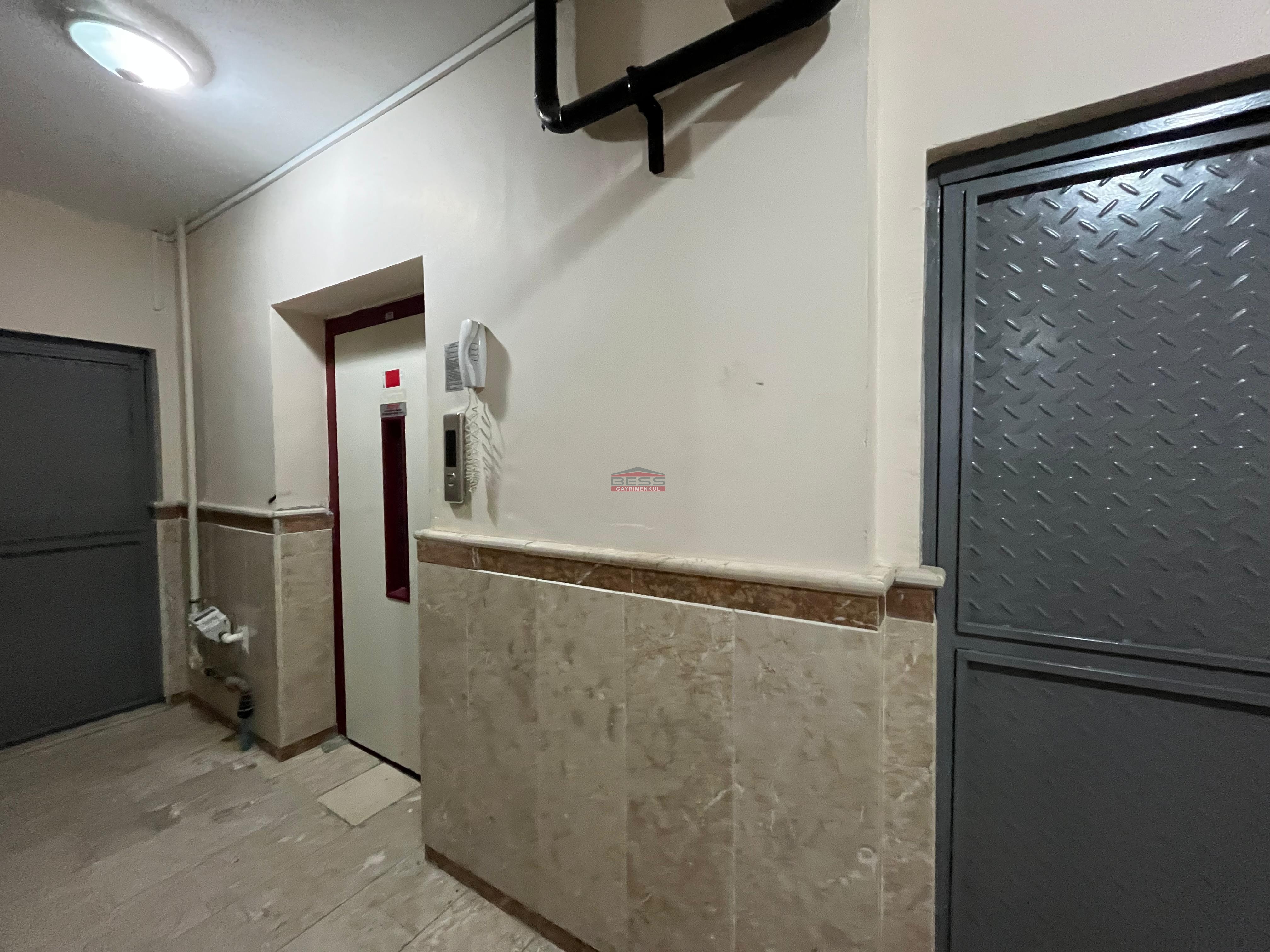 Bess | BESS'DEN ORHAN OĞUZ CD. YAKINI BAHÇELİEVLER'DE SATILIK 3+1 DAİRE