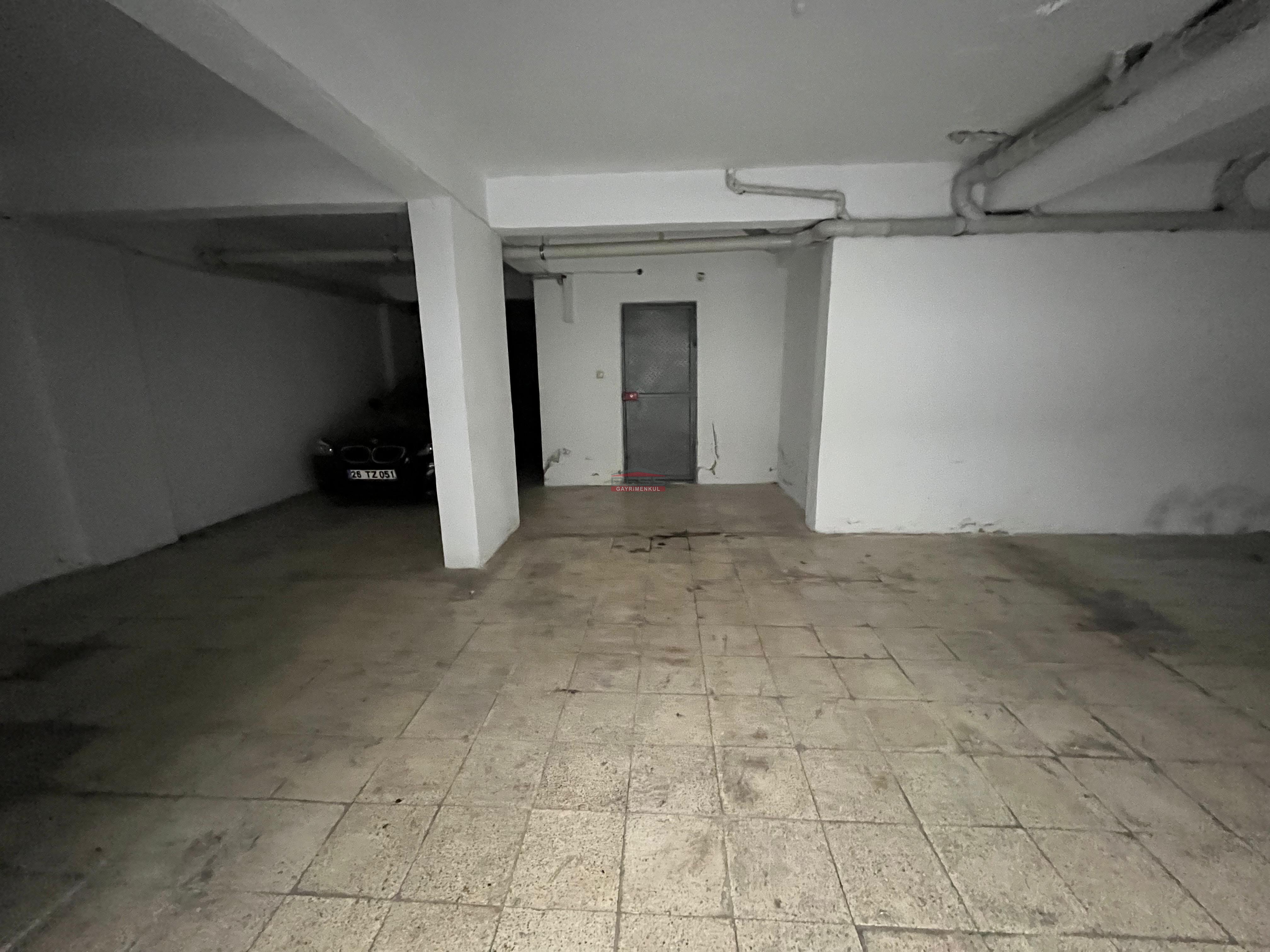 Bess | BESS'DEN ORHAN OĞUZ CD. YAKINI BAHÇELİEVLER'DE SATILIK 3+1 DAİRE