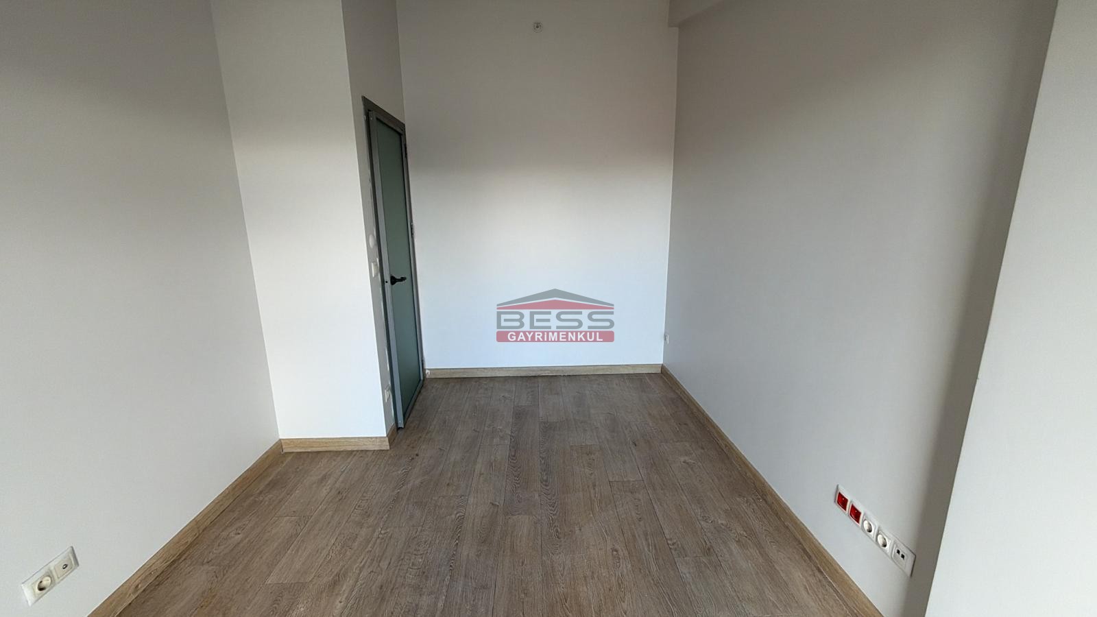 Bess | BESS'DEN KILIÇOĞLU PLAZA'DA KİRALIK 4+1 İŞYERİ (OFİS)