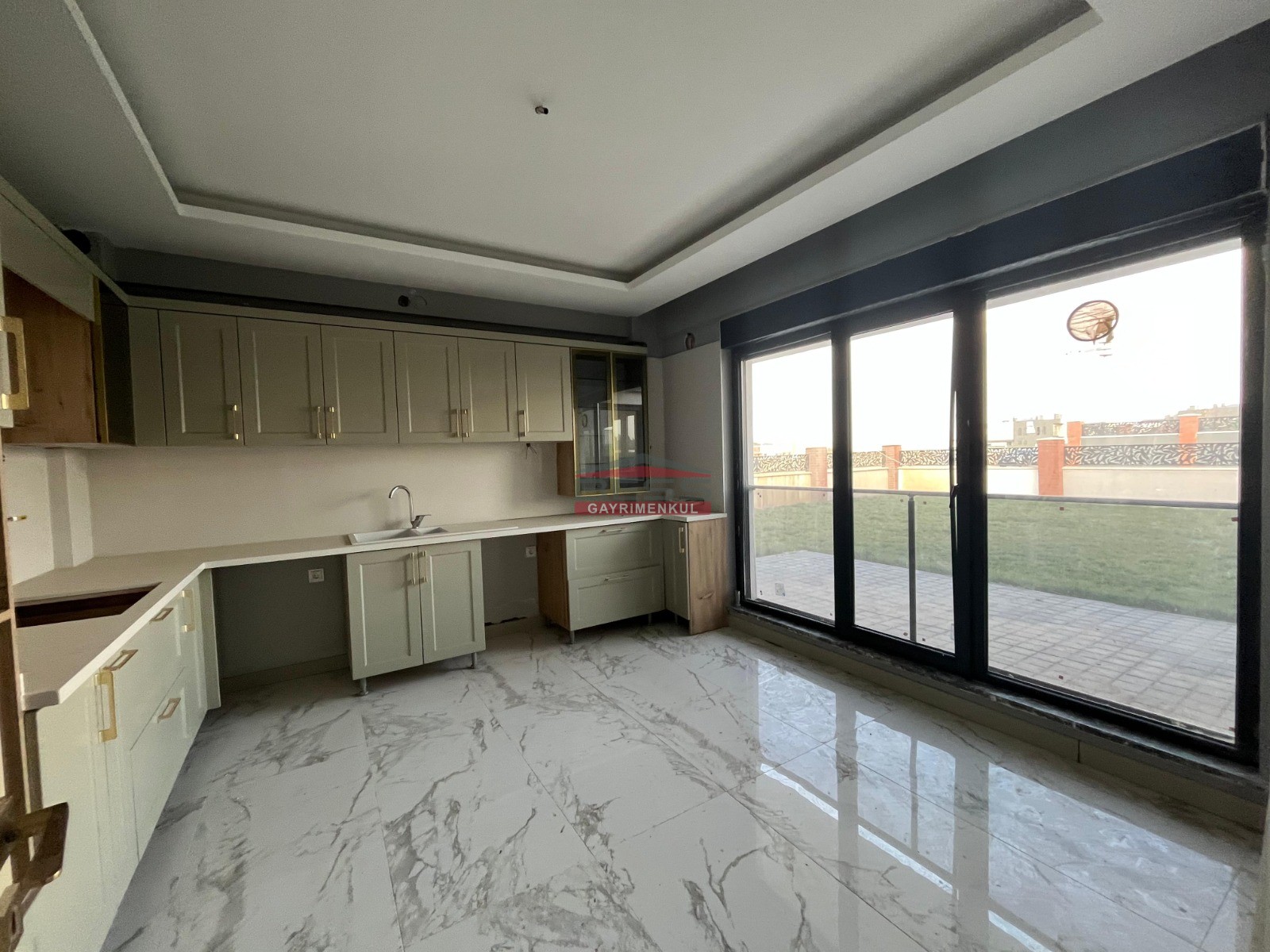 Bess | BESS'DEN 4+1 VİLLA ZİNCİRLİKUYU MAH. (A.SÖĞÜTÖNÜ)'NDE ÖZEL YAPI