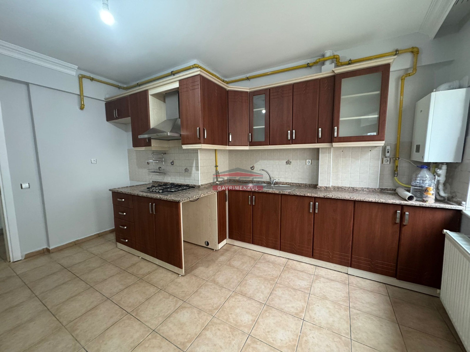 Bess | BESS'DEN KIRMIZITOPRAK MAH. PORSUK YAKINI SATILIK 4+1 DAİRE