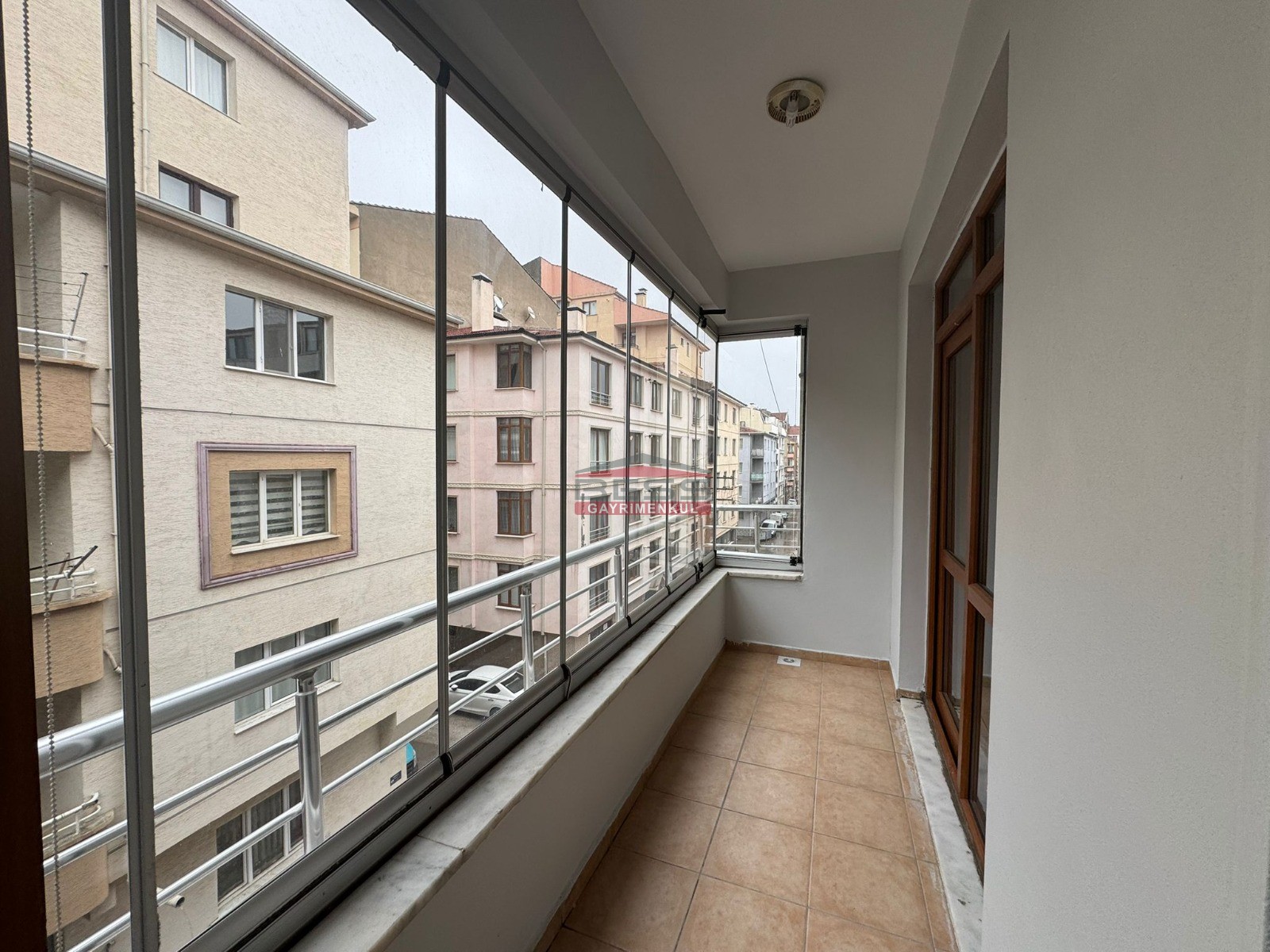 Bess | BESS'DEN KIRMIZITOPRAK MAH. PORSUK YAKINI SATILIK 4+1 DAİRE